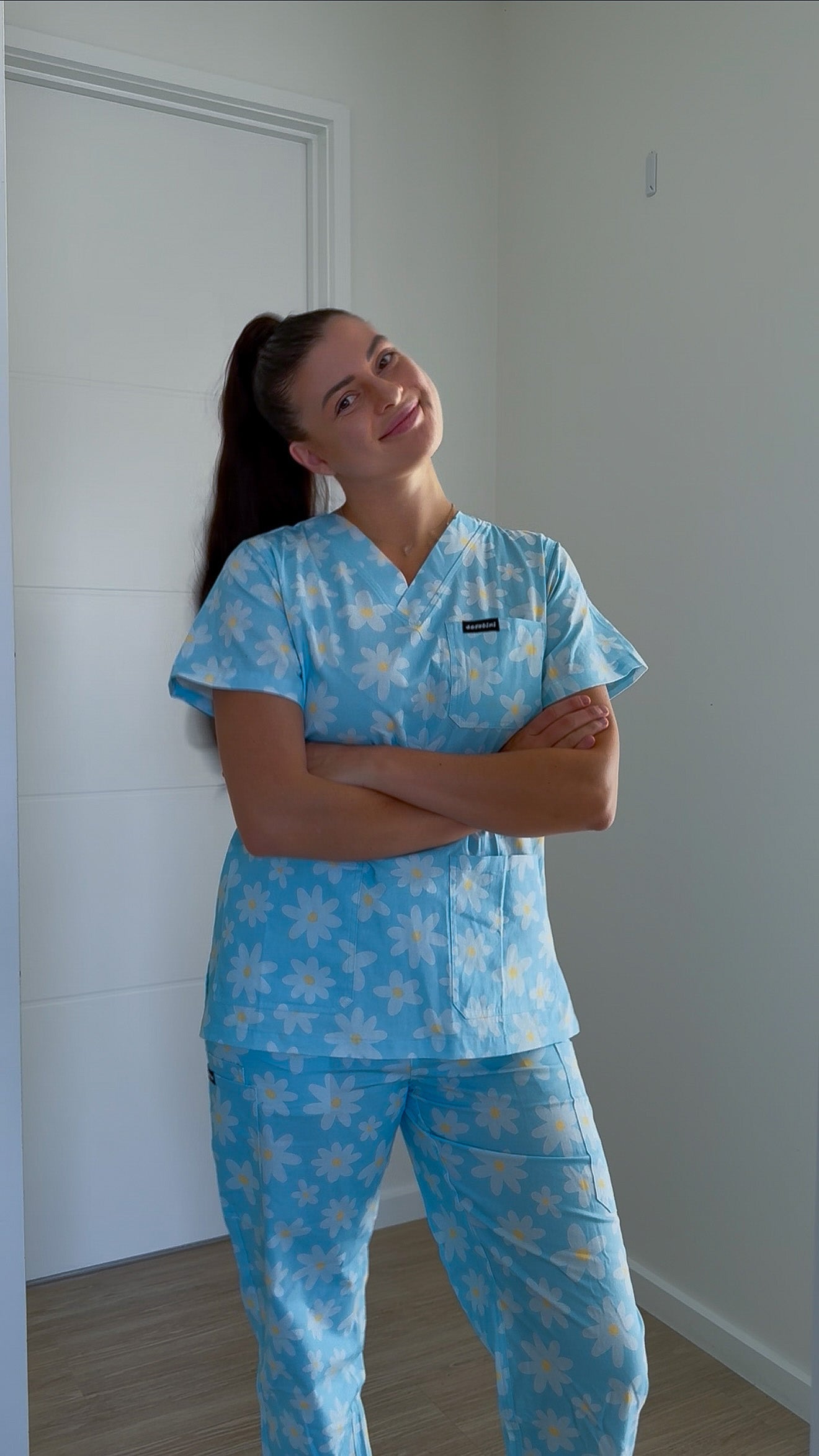 Daisy Blues - Scrub Set